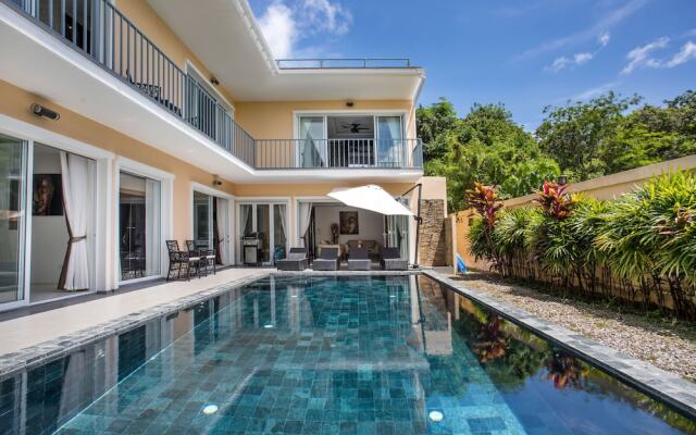 Seaview Pool Villa Dragon D in Tropics