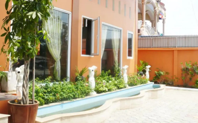 Vanne Hotel