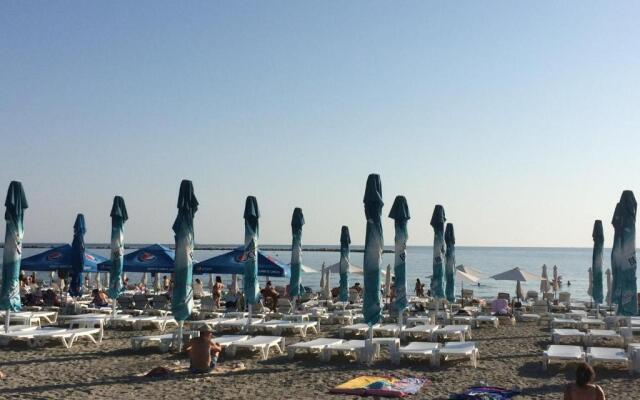 Corallia 1-05