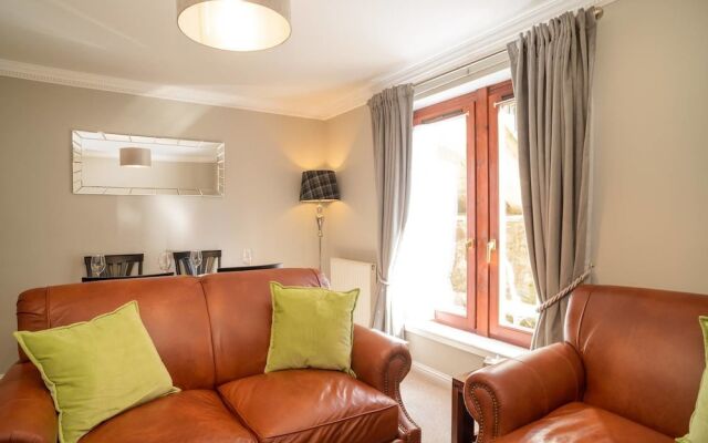 JOIVY Gorgeous Stockbridge Apt With Underground Parking