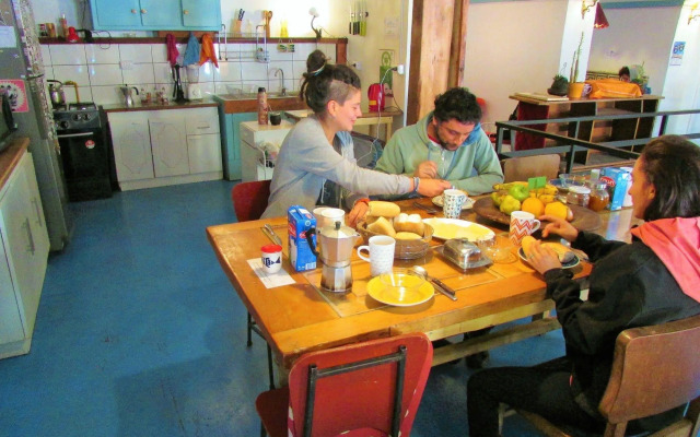 Casa Volante Hostal - Hostel