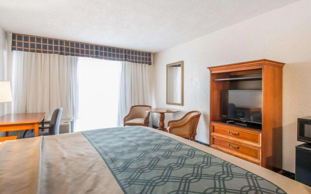 North Miami Beach Gardens Inn & Suites