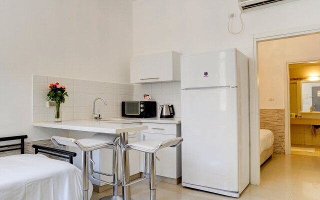 Liber Seashore Suites