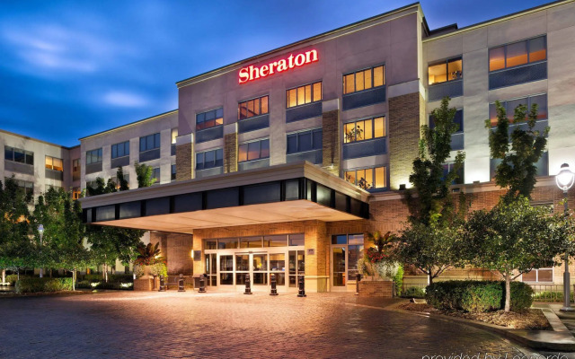 Sheraton Hotel Minneapolis Midtown