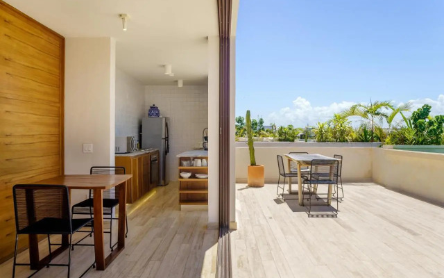 403 Stunning rooftop apartment for couples w/private pool