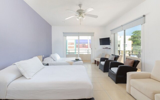 Spacious 2BR Condo Well-located Wifi Concierge