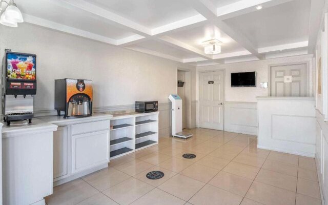 Suburban Studios International Drive