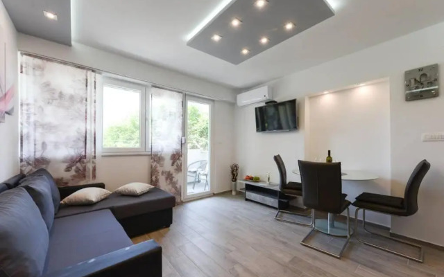 Reza Luxury Apartment