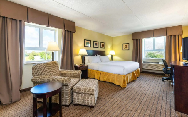Comfort Inn & Suites