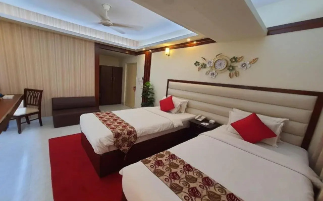 Hotel Grand Circle Inn