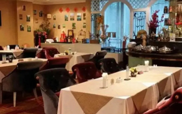 Suning Universal Hotel