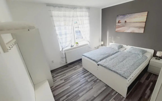 Apartma4us