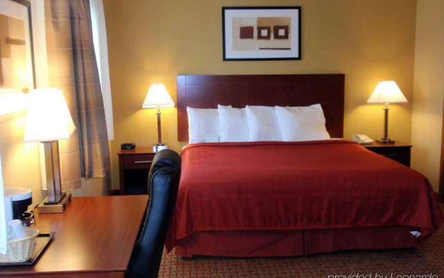 Quality Inn & Suites Davenport near I-80