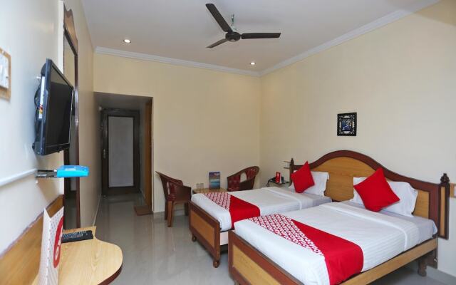 OYO 15468 Hotel Sharda