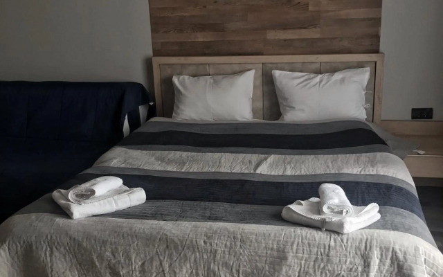 Studio Milmari ,Premier 18