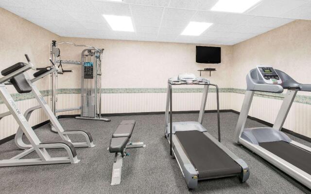 Howard Johnson by Wyndham Amherst Hadley