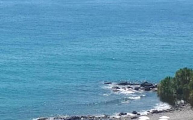 Guisci Beach House
