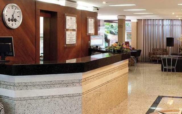 Lira Hotel