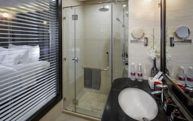 Paradise Suites Hotel