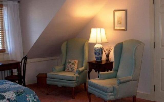 The Charleston House Bed & Breakfast