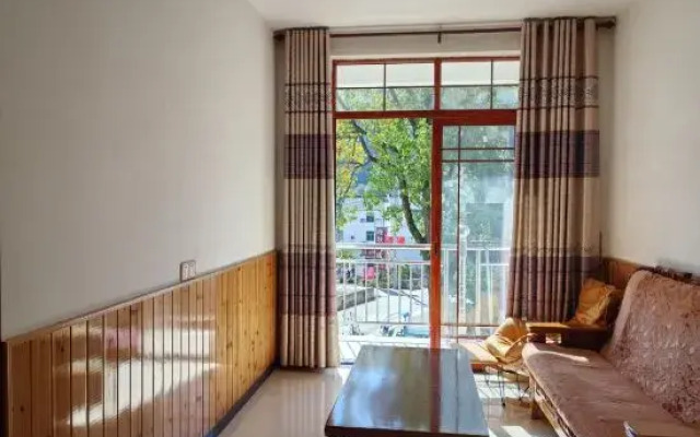 Wuyuan Ancient Maple Hotel