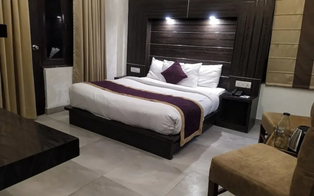Holiday Highlights by DVM INDIA