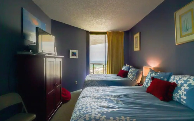 Surfside Resort 00302