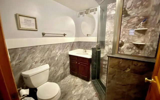 Hickman Street 7 1ST Floor