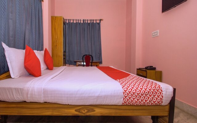 OYO 12896 Hotel Kahini