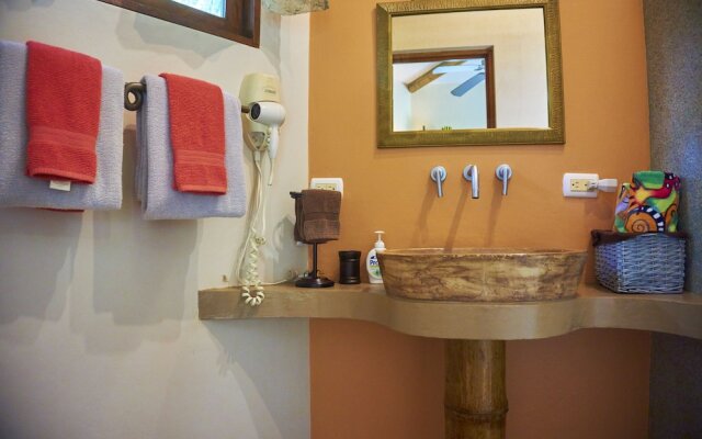 Manoas Luxury Camping and Villa Rentals