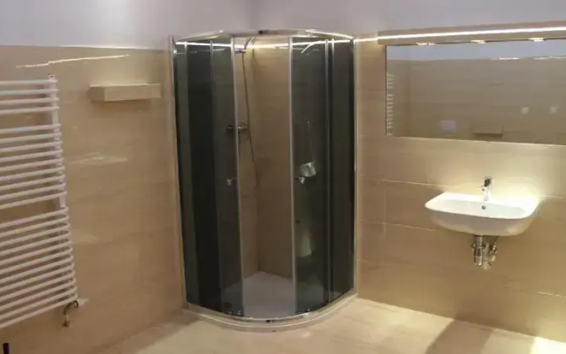 Apartament Bystre