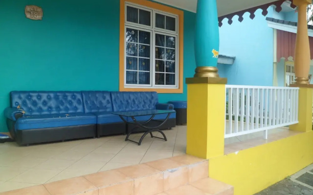 Villa Kota Bunga Violet