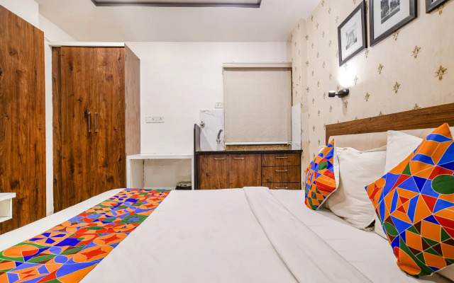 Fabhotel Shree Ram Palace