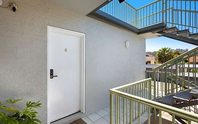 The Palms Apartments