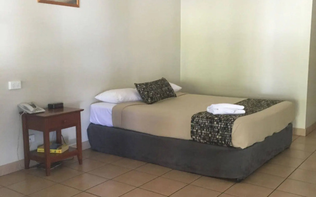 Black Nugget Hotel Motel