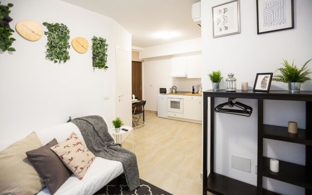 Home Hotel - Paruta 65