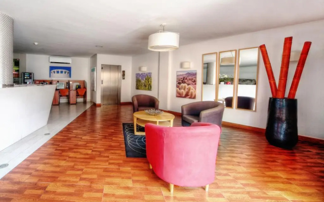 Apartamentos Cabau Altair