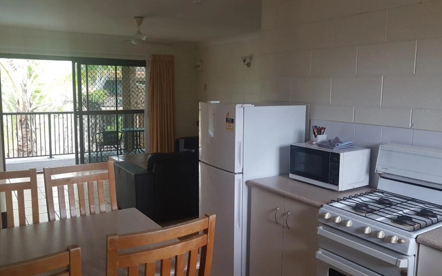 Oasis Inn Cairns