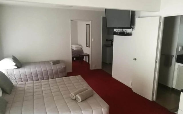 Carrington Motel