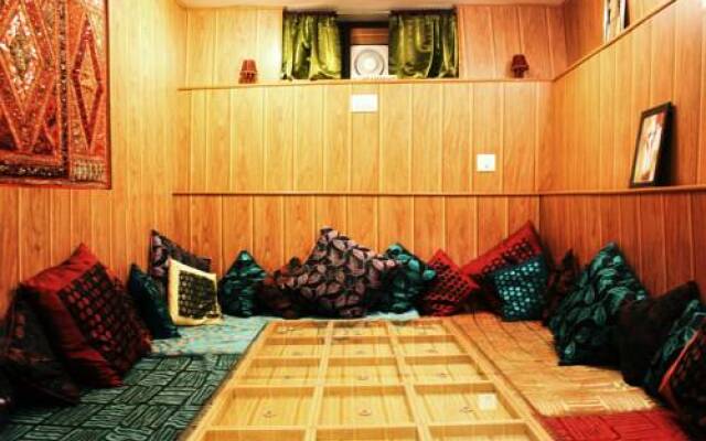 Walisons Resorts