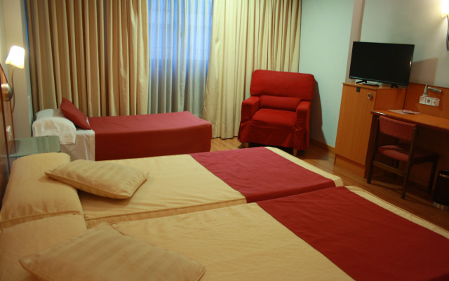 Hotel Reconquista