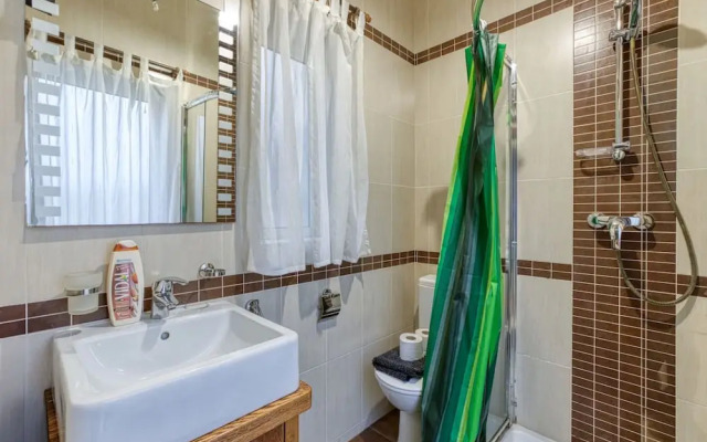 St James the Traditional 4-bed Townhouse Terrace