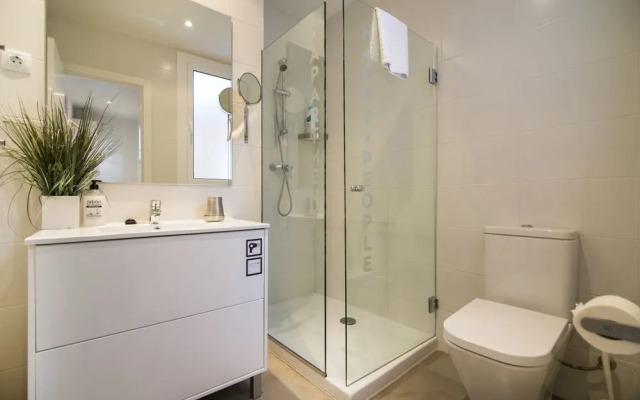 Happy People Gaudi Sant Pau Apartments