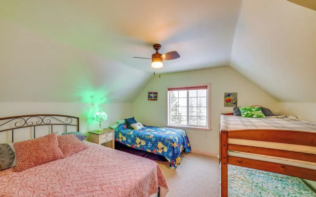 13 Mi to Skiing: Downtown Wallace Home w/ Deck