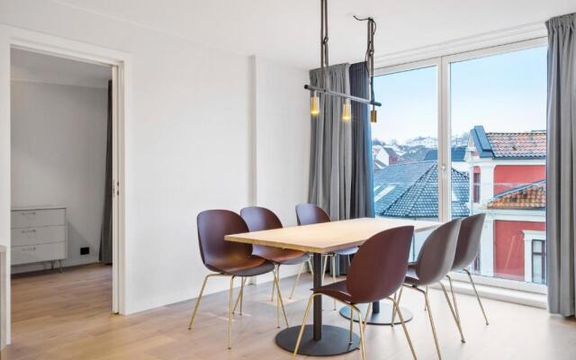 Sea Story by Frogner House