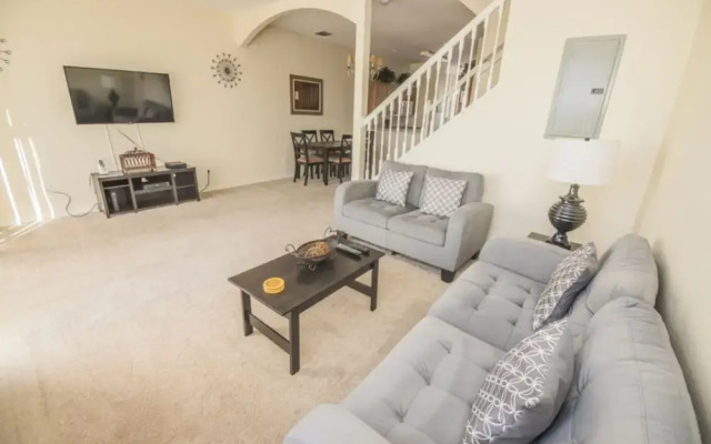 Lake View Townhome Near Disney
