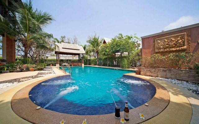 Beverly Thai House Pool Villa
