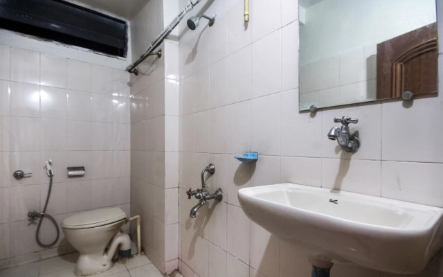 OYO 48043 Hotel Godavari