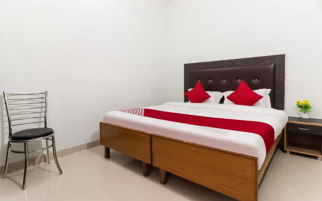 OYO 45285 Hotel Ganpati