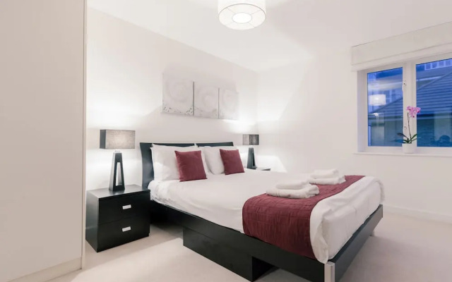 Roomspace Apartments -The Hurley